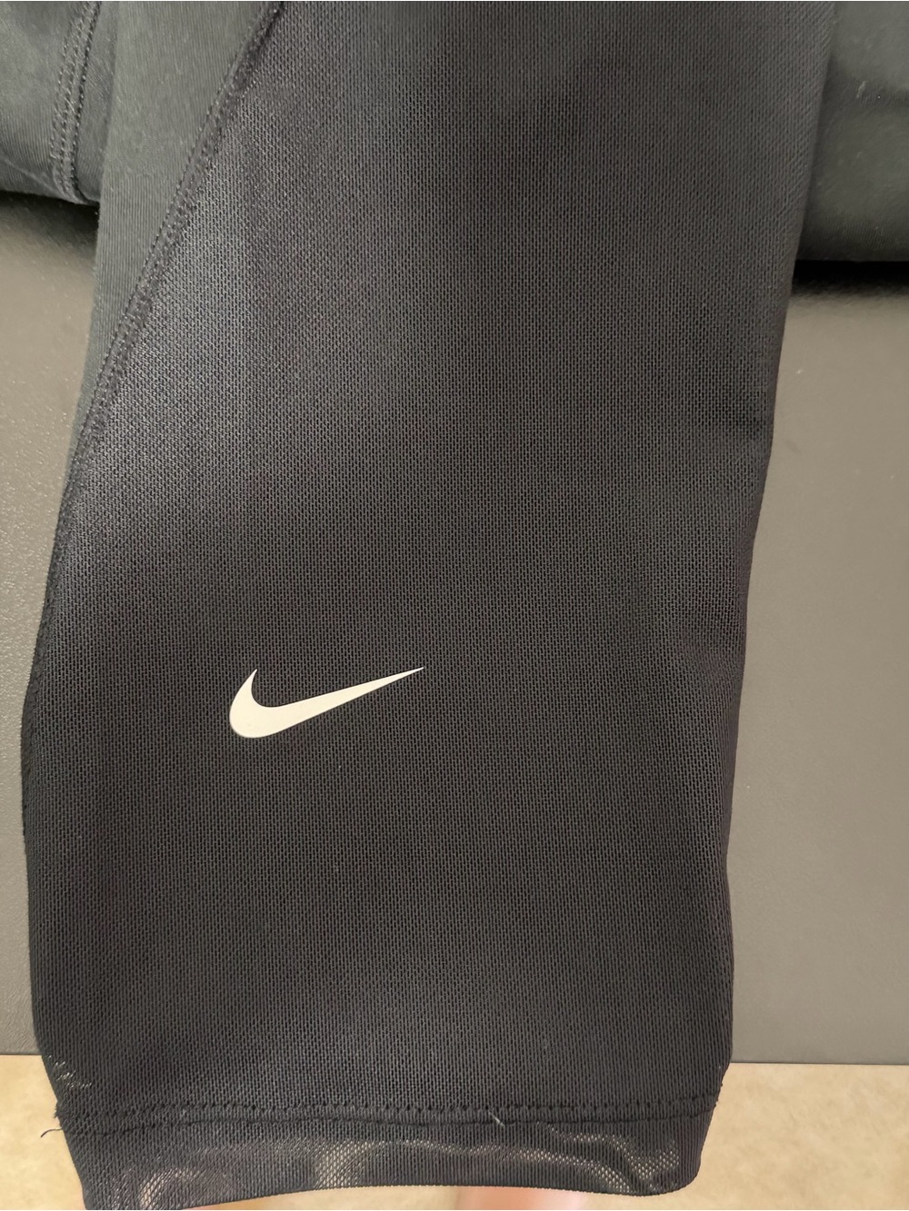 Nike Dri-Fit Black Leggings with Mesh Side Panel - Picture 3 of 4